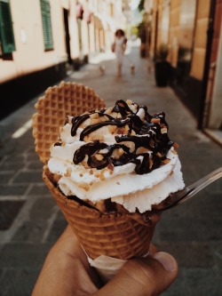 nofatnowhip:  One of my favourite photos so far. I took this in Sestri Levante, Italy. Best gelato I had in Italy, also some of the best scenery and beaches. 