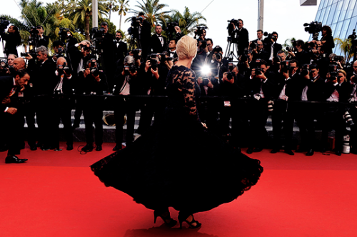 toujoursaufonddemoi:  Helen Mirren a.k.a. Red Carpet Queen || 69th annual Cannes Film