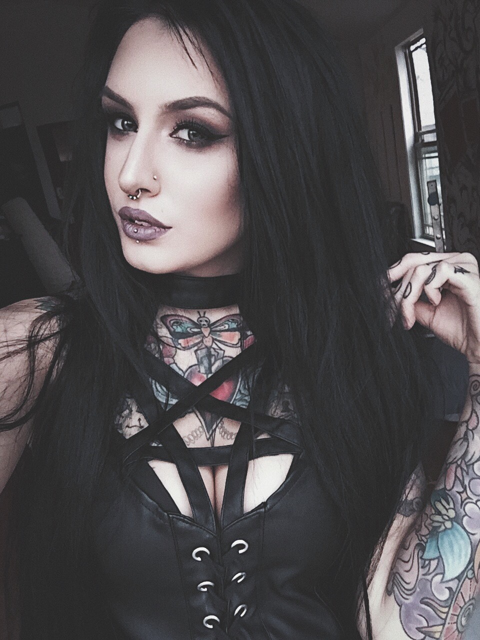 lunarsirenn:  Self 💀