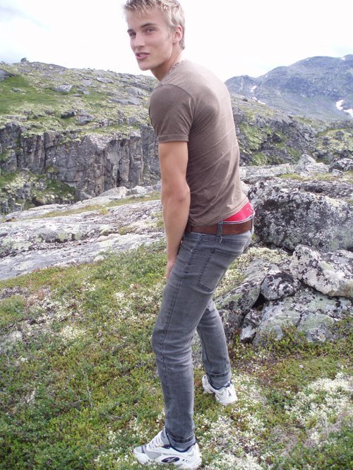 livinglifewithderek:  http://livinglifewithderek.tumblr.com/ 