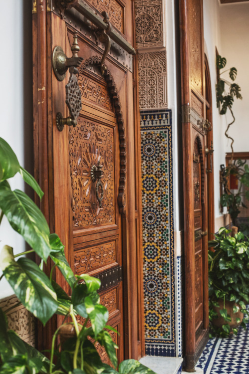 shevyvision:constructed the beginning of the last century and restored by the best artisans, riad 