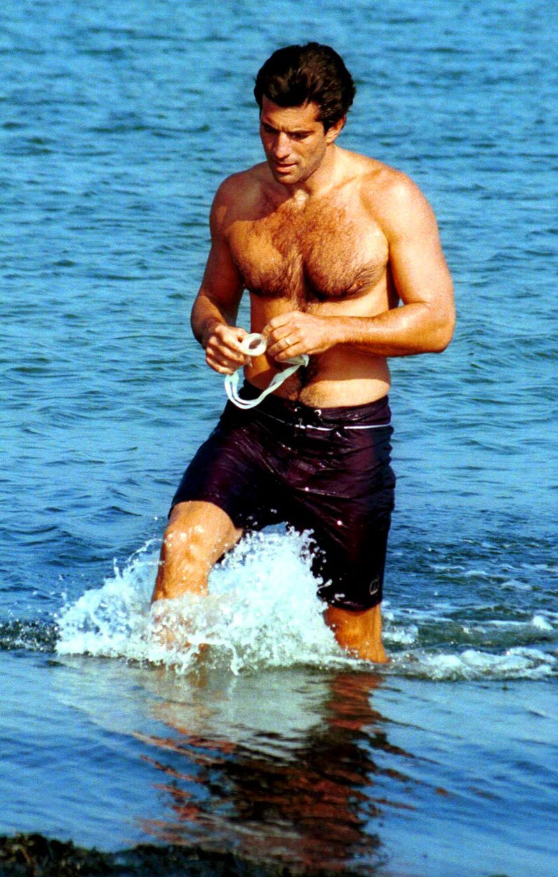 Non-Jock Post #5 - 15 years later&hellip;JFK Jr.