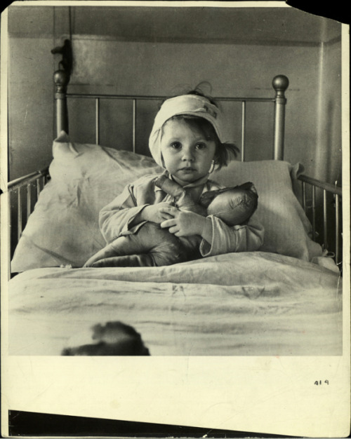 Cecil Beaton :: Eileen Dunne, Great Ormond Street Hospital, London, 1940
more [+] by this photographer