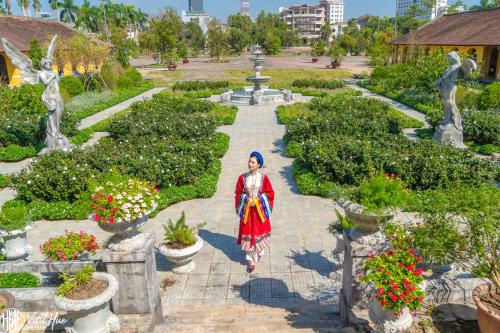 The garden in An Định Palace is now gaining more tourists due to its appearances in recent films and