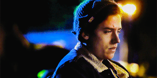 jvgheadjones:Endless gifs of Jughead Jones → 3.08: Outbreak