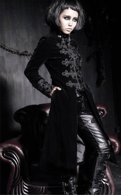 victorian-goth:  Victorian goth http://victorian-goth.tumblr.com/