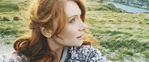 You can now follow Bryce Dallas Howard on Twitter &amp; Facebook (x)