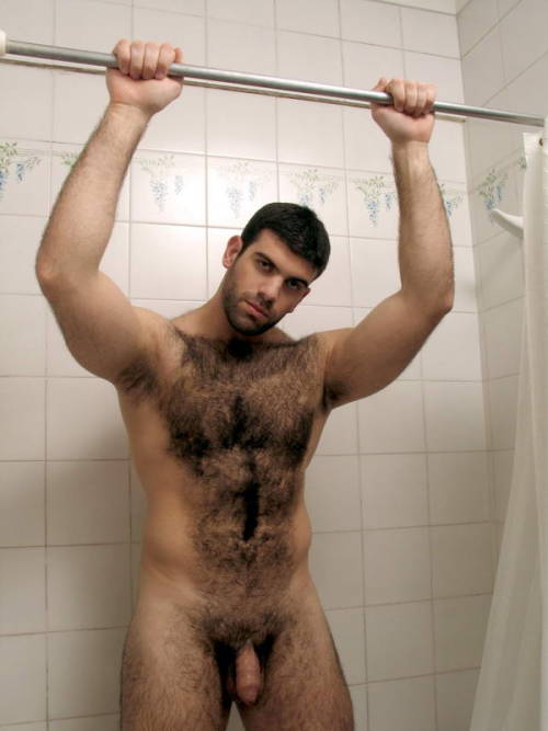 fitcubblog:  sexy hairy beast  Ben Dodge is what dreams are all about - WOOF