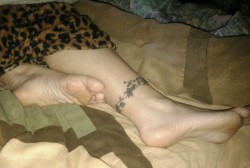 toered:  Just a few shots from this morning.  Do you like her feet.