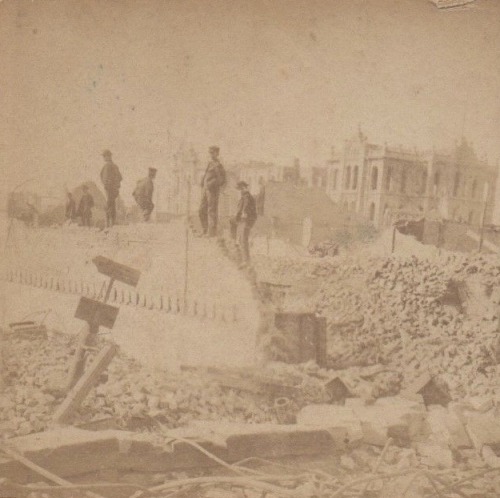 Chicagoans rummage through what remains of their city, October 1871, Chicago. The fire burned Octobe