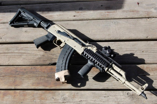 Porn photo defense-weaponry:  Tactical AK-47s