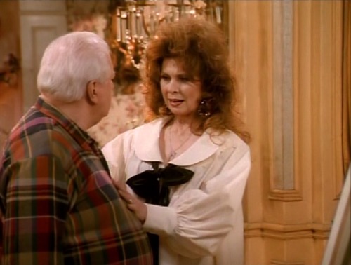 Evening Shade (TV Series) - S4/E16 ’Paint the Town Nude’ (1994) Charles Durning as Dr. 