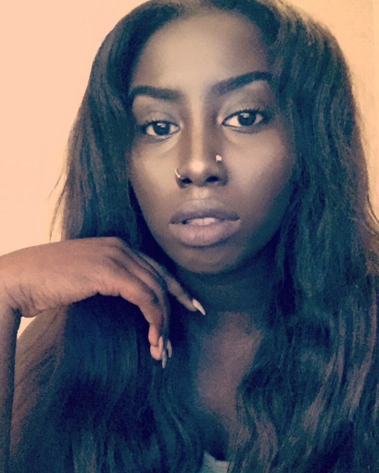 darkskinnedblackbeauty:  Blessed to be dark skinned 👸🏿✨ 