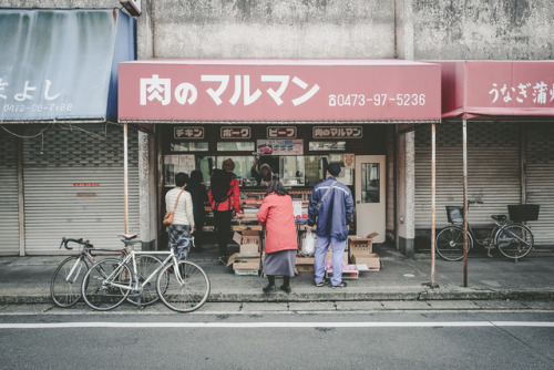 yufta: チキン　ポーク　ビーフ　肉のマルマン