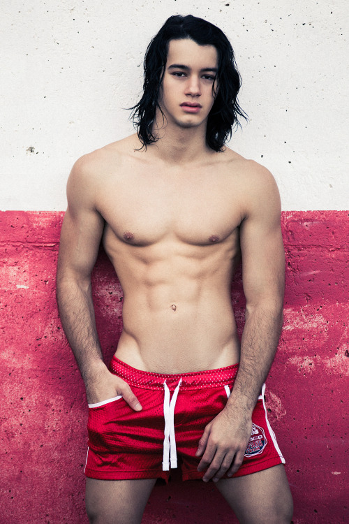 w4llboyz: Gianni Reyes | ph. Adrian C Martin