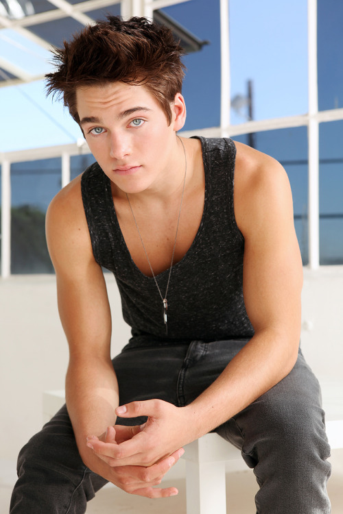 somegoodthings:Dylan Sprayberry