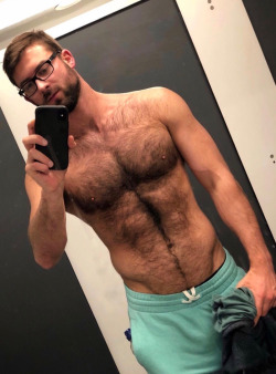 g-man72-deactivated20220124:Cute Otters definitely my type of guy 