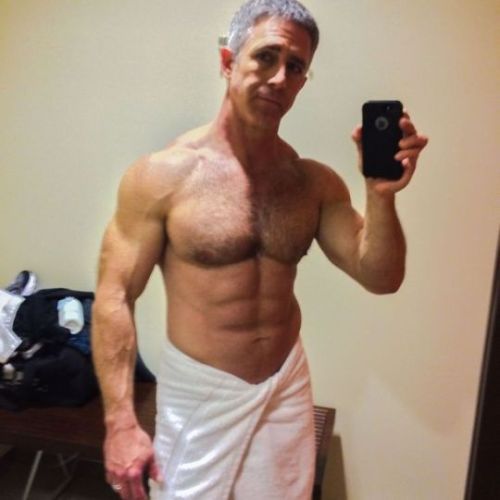 DILFs Paradise