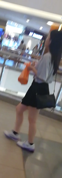 malaysianstorys: This XMM was shopping alone in the mall and saw her wearing very short but too bad 