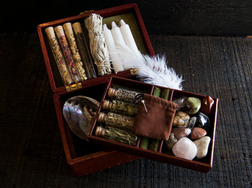 etsycult - Witch’s Spell Box by TheParlorApothecary