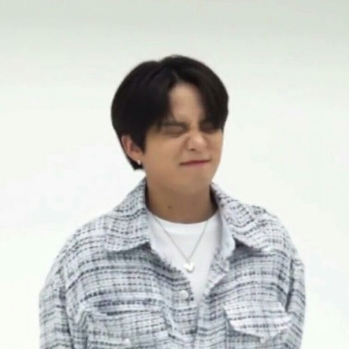 New Favorite Genre Of Jongho Pics: Scrunch