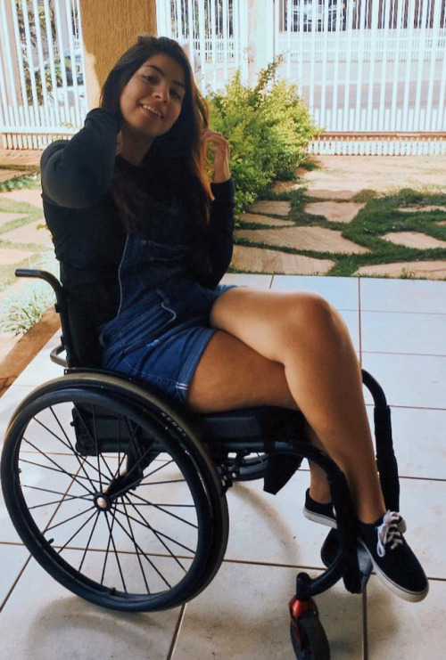 phelddagrif:Thick legged Latin paraplegic hottie. Super encantadora!!!!!