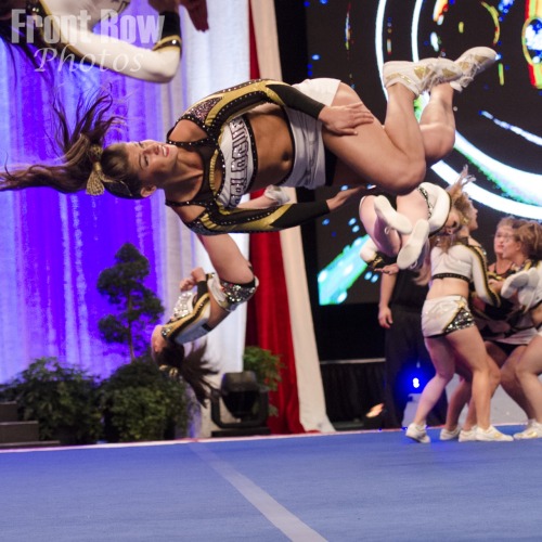 jumpstunttumble:Even while twisting midair almost upside down she is so BEAUTIFUL HOW DOES SHE DO IT