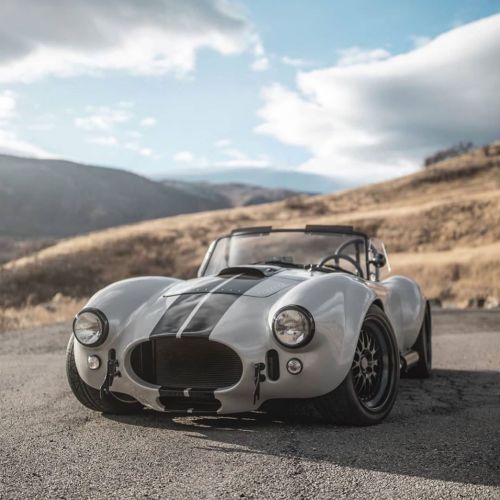 @someutahn Cobra |#musclecarspictures #v8 #classiccar #car #photography #musclecar #classic #pr