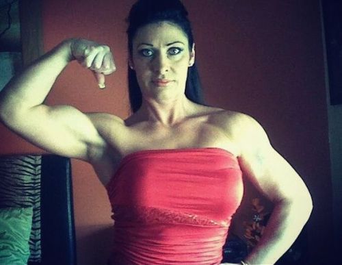 aworldofmuscle:  Sophia McNamara from Ireland