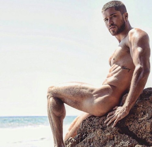 Hot Hunks & Big Bubble Butts 2.0