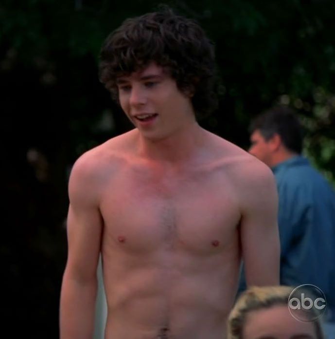 boycaps:  Charlie McDermott in “The Middle” 