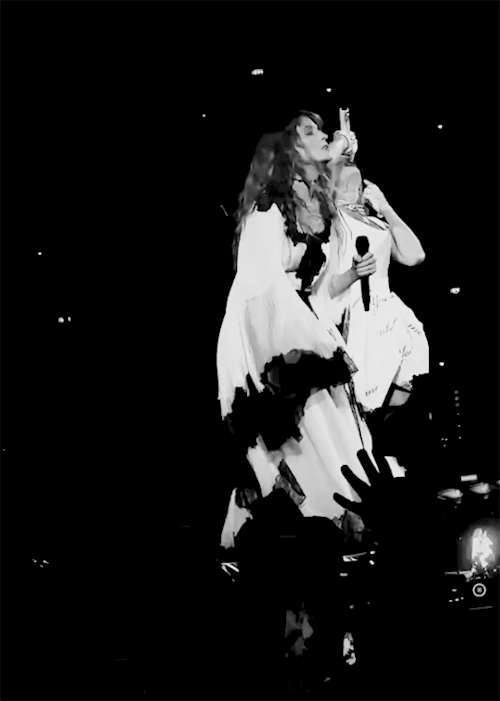 Taylor Swift And Florence Welch Singing Florida!!!
