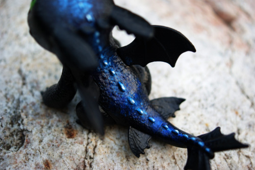 cerviceps:I also found this $5 toothless figurine at target and it was already pretty cute but I wen