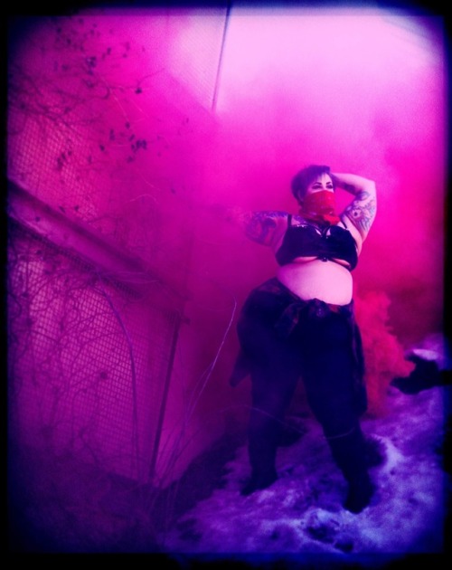 noelladeville:Multiple edits of some of the shots from this session with Lumos Photo.