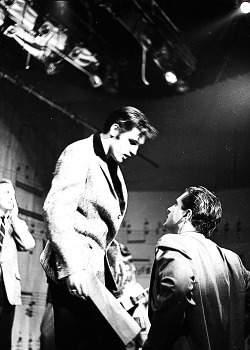 princefromanotherplanet:  Elvis’ third &amp; final appearance on Sullivan’s show on January 6, 1957 