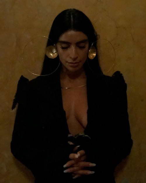 middleeasternsarecool:Sevdaliza - Soul Syncable