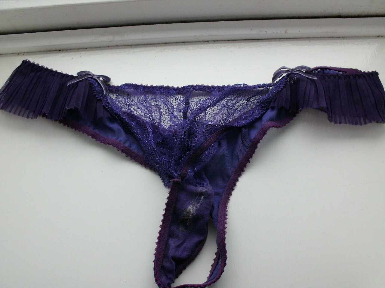 bjpantysniffer:  I love dirty panties.