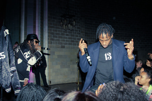 Real recognize real, that’s familiar! Ty Dolla $ign x Travis Scott.
Download “Familiar” and Beach House EP on iTunes here.
Great photo via flicksbyet.