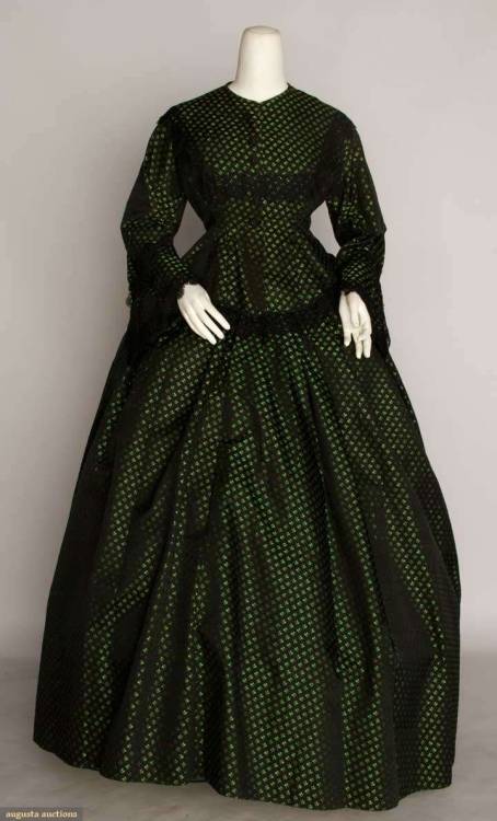 ravensquiffles: Day dress, silk brocade c. 1860  Augusta Auctions