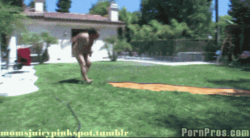 momsjuicypinkspot:   Read More