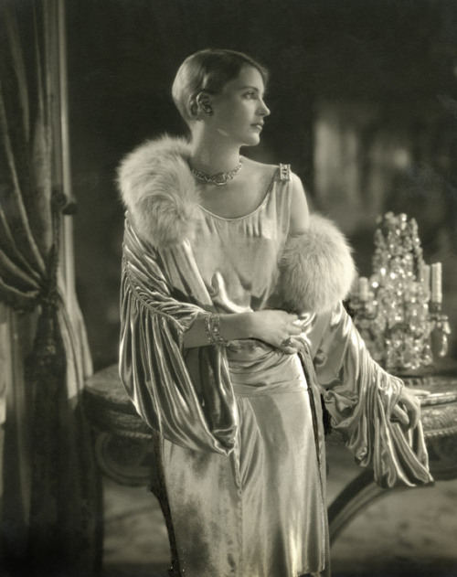 Lee Miller in the apartment of publisher Conde Nast, 1928, New York by Edward Steichen © Condé Nast 