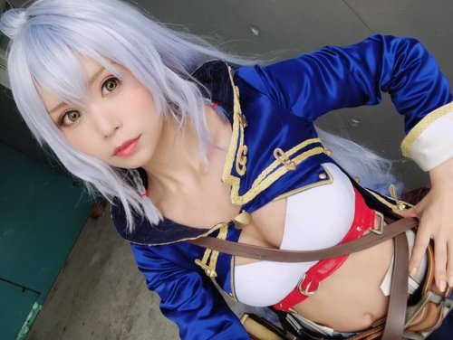 kobu-ta:   『RAGE ShadowverseBrigade of the Sky』シャドウバースステージにてシルヴァのコスプレで出演してました。ありがとうございました！#シャドウバース #Shadowverse #RAGE2018Autumn pic.twitter.com/jRRDbthrGV—