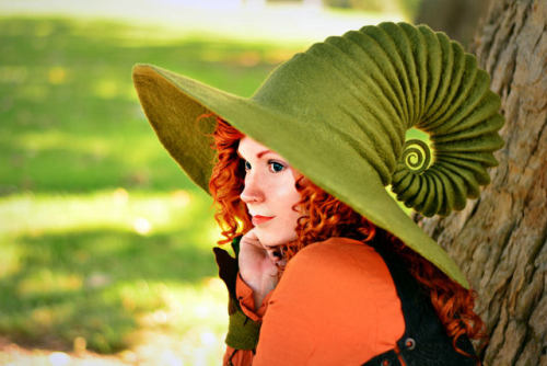 sosuperawesome:Felt Witch and Wizard Hats by HandiCraft Kate on EtsyHalloween Orders Through Septemb