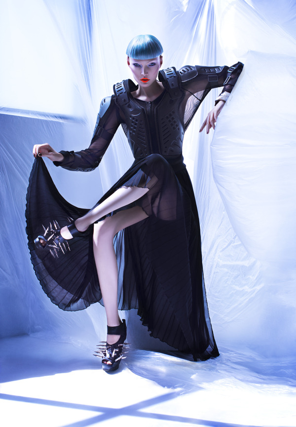hypeglam:  HOKKUS POKUS FOR 74 MAGAZINE Photographer: Elizaveta Porodina  Model: