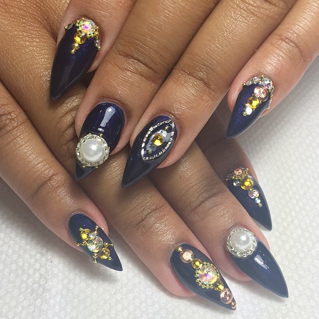 whitegirlsaintshit:  nailsbyregina:  Russian Navy 🌀  *saves for my fill-in after