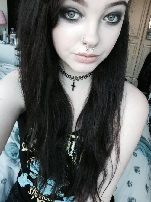 punkflop:  date me to disappoint your parents  Hell yes …..