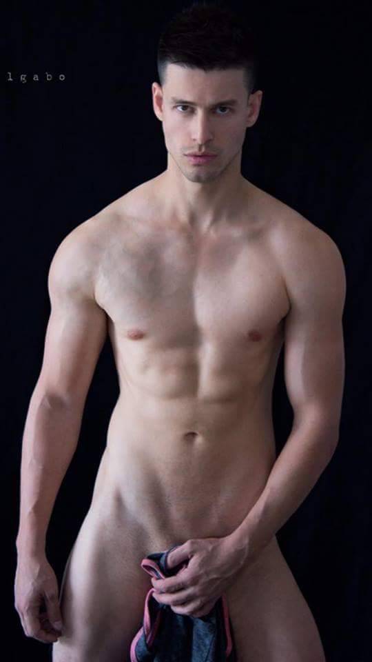 martin1fajardo:  MODELO : JOSE SOTO ..TIENE UNA LARGA CARRERA EL MODELAJE HA ESTADO