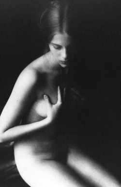 ffhum:    David Hamilton  