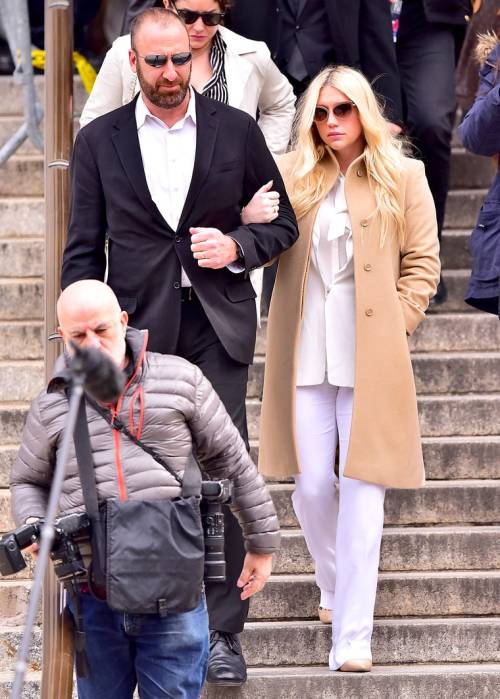 Kesha was in tears after judge ruled not to release her from Sony contract after Dr. Luke drugging a