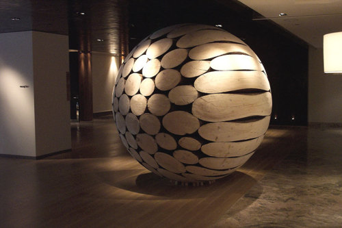 cosascool:  Giant Wooden Spheres Made from Interlocking Wood by Lee Jae-Hyo 